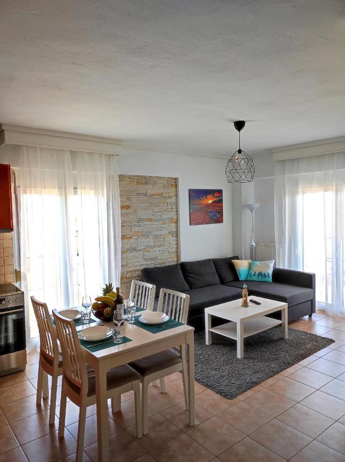 Sea Breeze Apartment Néoi Epivátai Ngoại thất bức ảnh